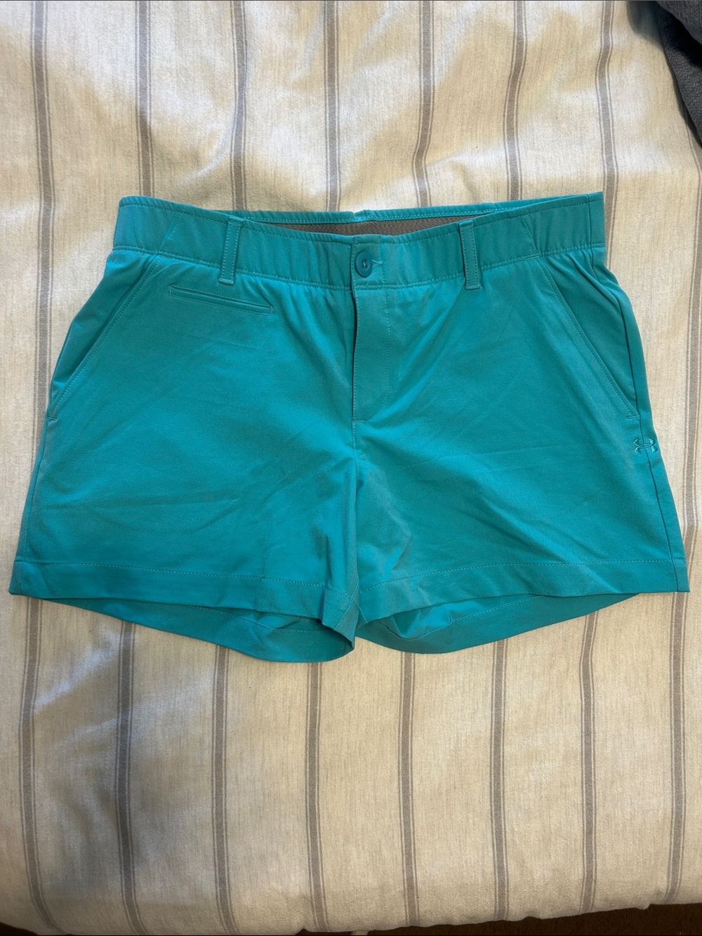 Under Armour 4inch Teal Athletic Shorts for Women size 8